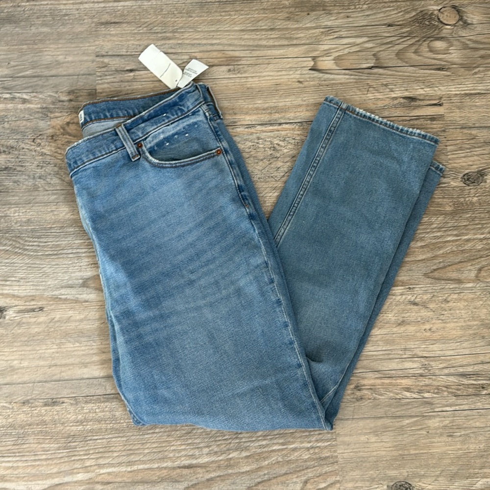 abercombie slim straight 90s jeans.
